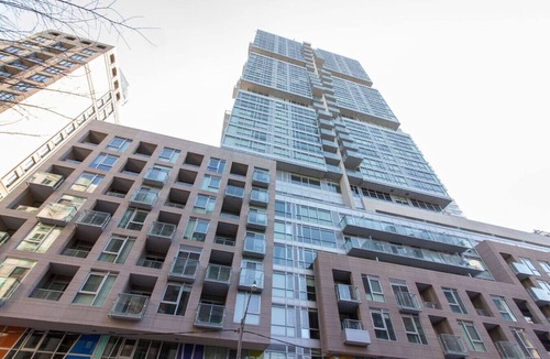 Financial District Apartment | Elegant 1BR Apt with Balcony near Rogers Centre