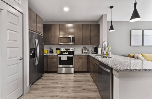 Montopolis Apartment | Elegant 1BR King Suite Close to DT w Fast Wifi
