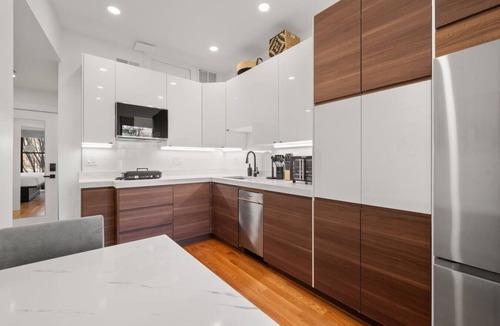 Fenway–Kenmore Apartment | Elegant 1BR Plus: City Views + King and pull out Queen| Suite 5