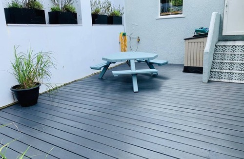 Dartmouth Apartment | Elegant 2 Bed Central Apartment With Large Decked Terrace