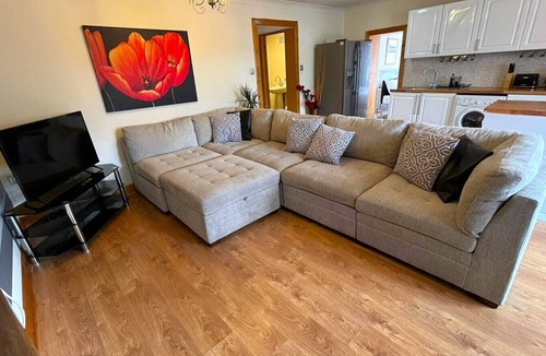 Gilmerton Ski Chalet | Elegant 2 Bedroom Chalet