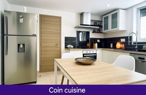 Castelnaudary Apartment | Elegant 2-Bedroom Apartment with Sauna & Private Garden – Le Havre d’Athéna
