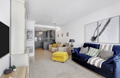 Madeleine Apartment | Elegant 2BR Flat by the Champs-Elysees
