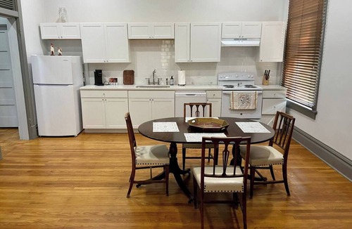 Greater Belhaven Apartment | Elegant 2BR in 1905 Belhaven Historic Home
