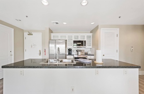 Lake Las Vegas Condo | Elegant 2BR | Pool, Lake Views | Remodeled June 24