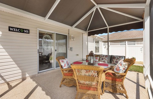 Duval Cottage | Elegant 2BR Retreat in The Villages Golf Cart Included Pet-Friendly Yard