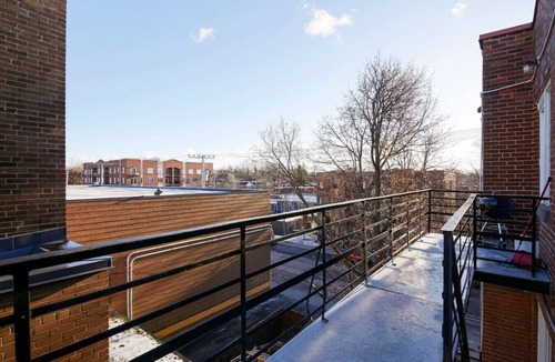 Cote-Des-Neiges—Notre-Dame-De-Grace Apartment | Elegant 2BR Retreat A Stylish Stay on MTL West