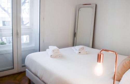 Quartier de Rochechouart Apartment | Elegant 2BR Retreat in the 9th