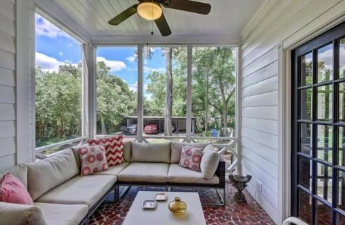 Myers Park House | Elegant 2BR with Covered Patio