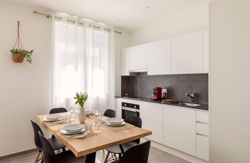 Lugano Apartment | Elegant 3.5-room air-conditioned apartment with free parking space