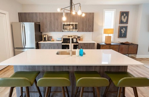 Lynchburg Villa | Elegant 3 BDR Escape | KING Bed + TV in Every Room