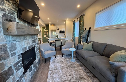 Glen Huron Condo | Elegant 3-Bed Condo Near Blue Mountain Resort and Wasaga beach