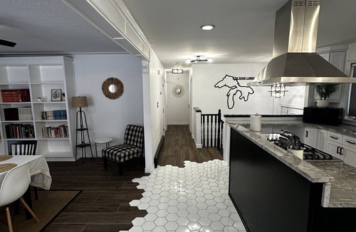 Algoma District House | Elegant 3 Bedroom Home, With Pool table, Foosball Table, and Sauna, and More.