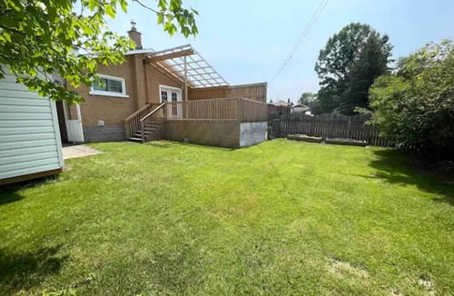 Algoma District House | Elegant 3 Bedroom Home, With Pool table, Foosball Table, and Sauna, and More.