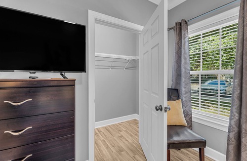 Foley Condo | Elegant 3-bedroom condo with 2 King beds/2 twins close to OWA/Foley Sports Plex.