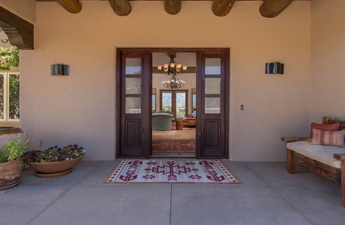 Santa Fe House | Elegant 3 bedroom property with stunning views!