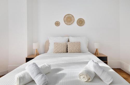 Suresnes Apartment | Elegant 3-room apartment near Foch Hospital & La Défense Paris