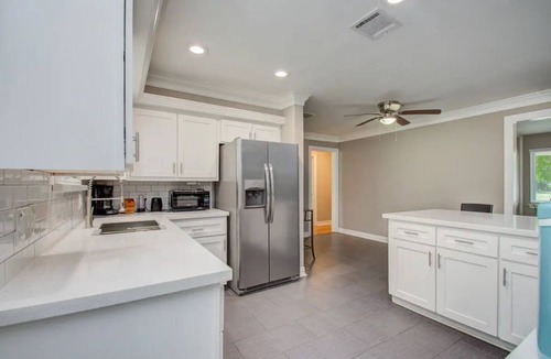 Garden Oaks House | Elegant 3BR 2BA-10 min ~ Downtown & Galleria Houston