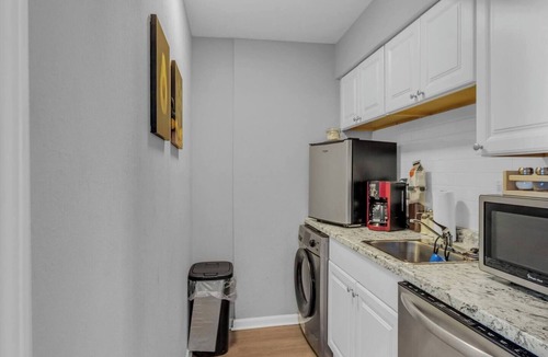 Lawrence Apartment | Elegant 3BR Retreat: Comfort, Style Prime Location
