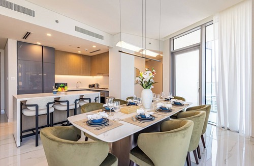 Dubai Marina Apartment | Elegant 3BR Retreat Panoramic Palm and Sea Views