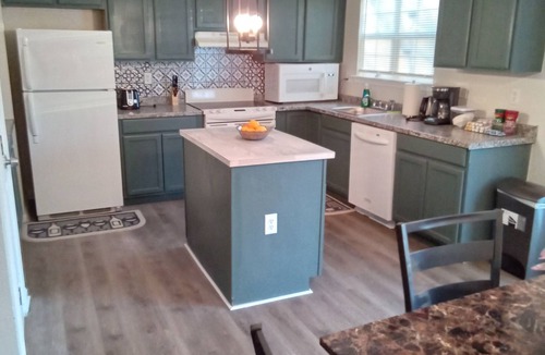Germantown House | Elegant 4 bedroom family size home about 5 minutes drive from shopping center.