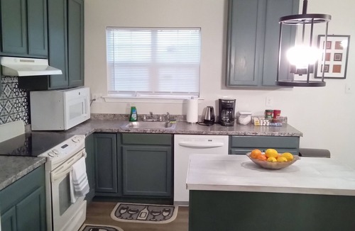 Germantown House | Elegant 4 bedroom family size home about 5 minutes drive from shopping center.