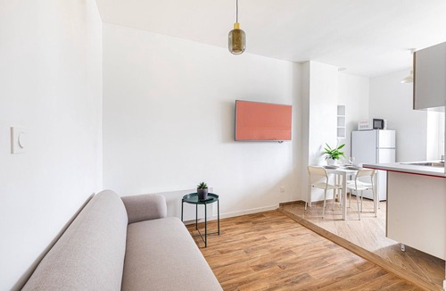 Quartier de la Goutte-d'Or Apartment | Elegant 49m² Paris Flat – Ideal for 4 Guests