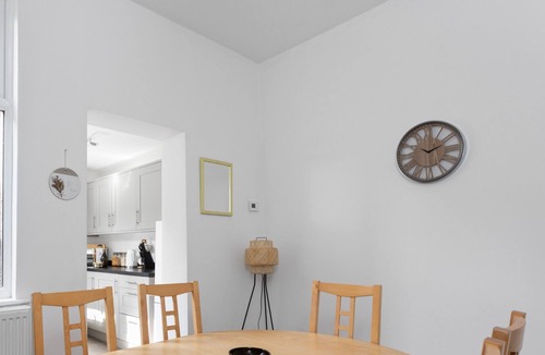 Barrow-in-Furness House | Elegant 4Bed House-FREE parking