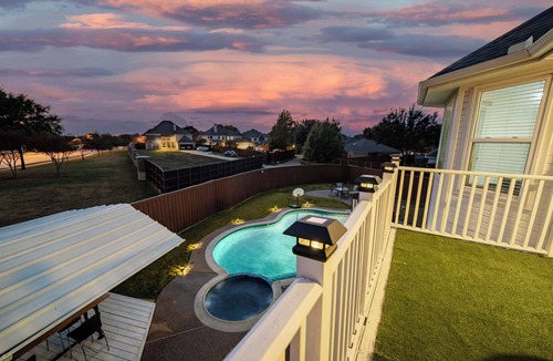 Northwest Carrollton House | Elegant 4BR/2.5B Home with Pool, Game Room & Grill