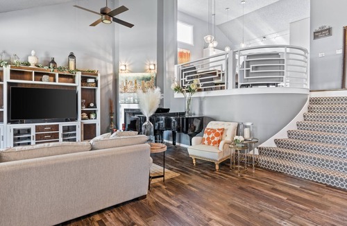 Overland Park House | Elegant 4BR with Luxurious Master Suite KSOP155609