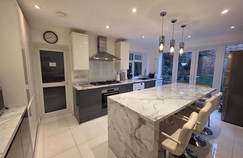 Chigwell House | Elegant 5BDR Executive Home, Chigwell