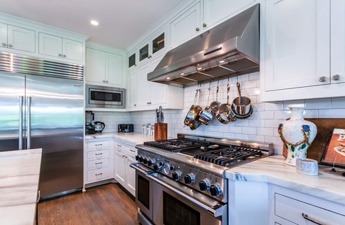 Coronado House | Elegant 5BR Coastal Home - Walk to Beach