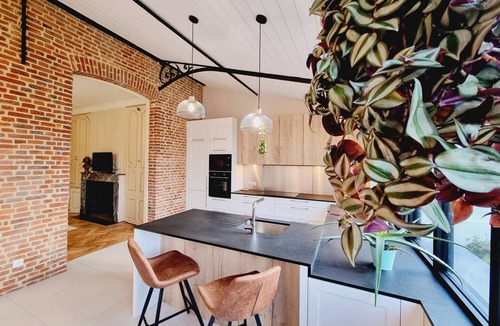 Arneke Cottage | Elegant 5BR Manor with Private Garden, WiFi, Parking, Games & Near Top French Villages
