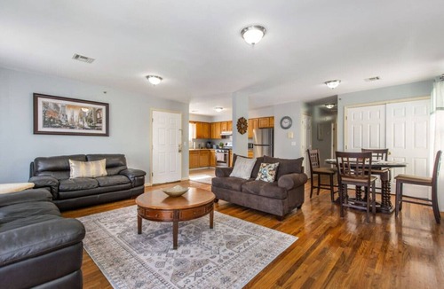 Newark Apartment | ♥ Elegant 5BR Newark Stay Near NYC, EWR & Free Parking