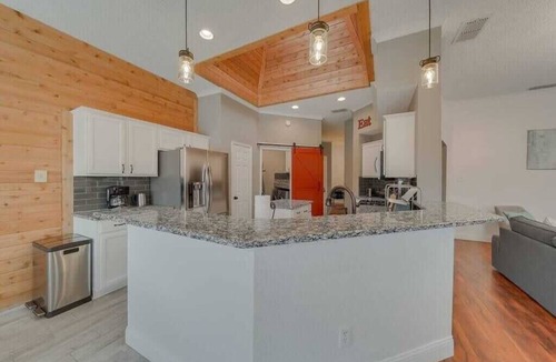 Mesquite House | Elegant 5BR Retreat w/Private Pool & Game Room