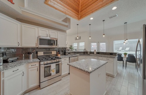 Mesquite House | Elegant 5BR Retreat w/Private Pool & Game Room