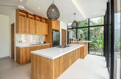 Batubelig Villa | Elegant 6BR Canggu Retreat Just 400m to the Ocean