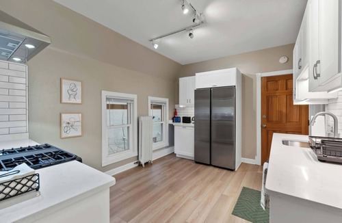Lower East Side House | Elegant 7 br Home w Bonus Room