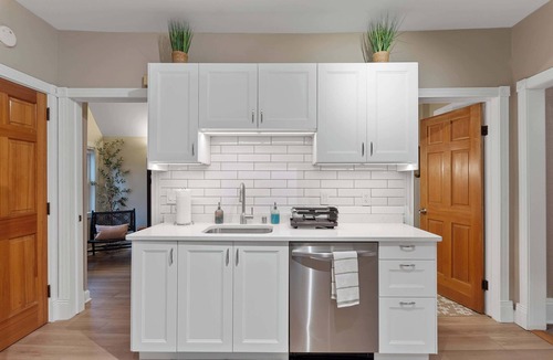 Lower East Side House | Elegant 7 br Home w Bonus Room