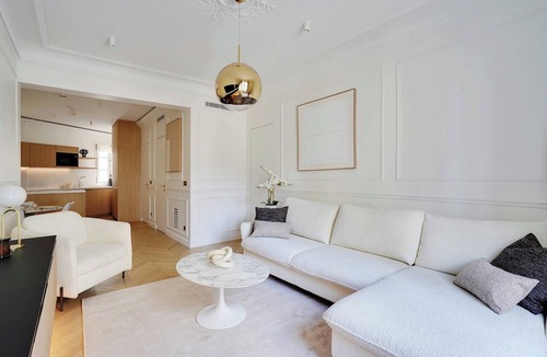 Quartier de la Plaine-de-Monceaux Apartment | Elegant A/C Apt 2BR/6P – Paris 17th/Monceau