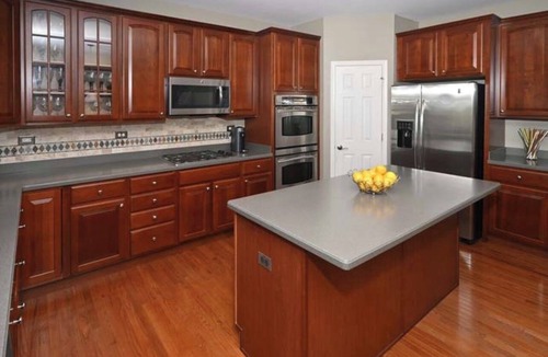 West Dundee House | Elegant and Charming 4-bedroom house with AC in West Dundee
