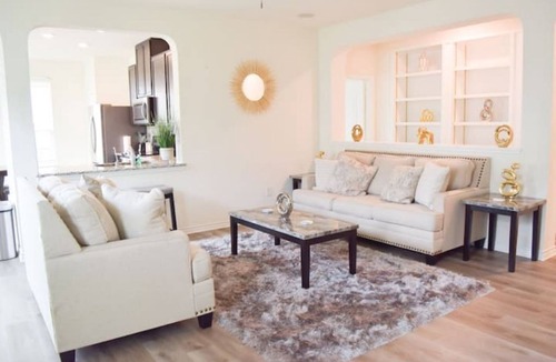 San Antonio House | Elegant and cozy 3 bedroom/2 full bath new home