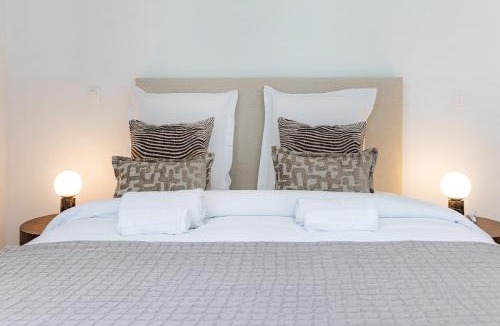 Porte-Dauphine Apartment | Elegant and Spacious 4-Bedroom Apartment in Paris 16th