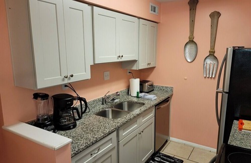 Palmetto Dunes Villa | Elegant and comfortable 2 bedroom pet-friendly villa w/2 parking spaces