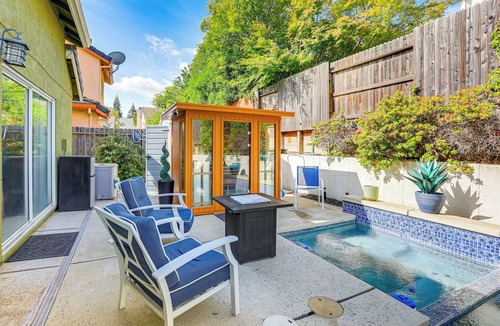 Antelope House | Elegant Antelope Home w/Pool, Spa & Sauna!