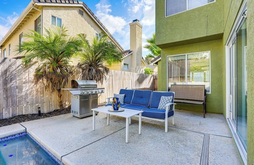 Antelope House | Elegant Antelope Home w/Pool, Spa & Sauna!