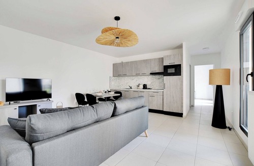 Suresnes Apartment | Elegant apartment - 1 bedroom/2 bedrooms - close to Paris & La Défense