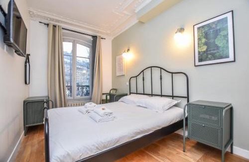 10th Arrondissement Apartment | Elegant apartment - 3BR-8P - Gare de l'est