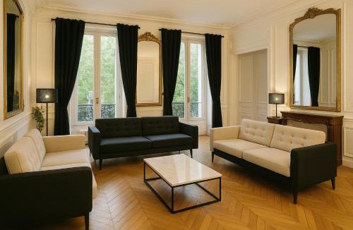 Champs-Elysees Apartment | Elegant apartment, Avenue des Champs-Élysées
