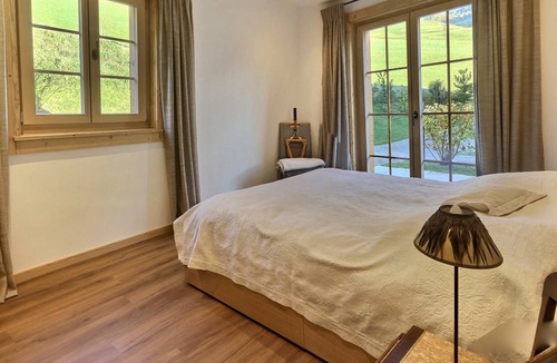 Chateau-d'Oex Apartment | Elegant Apartment with Panoramic Valley View